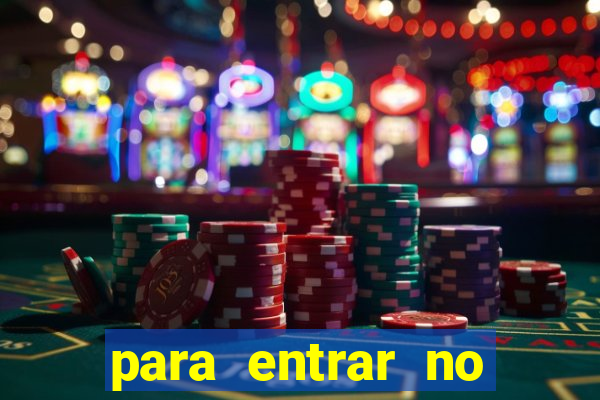 para entrar no time de futebol profissional o jogador deve ter pelo menos 18 anos