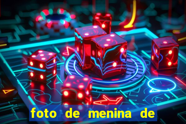 foto de menina de 14 anos no espelho